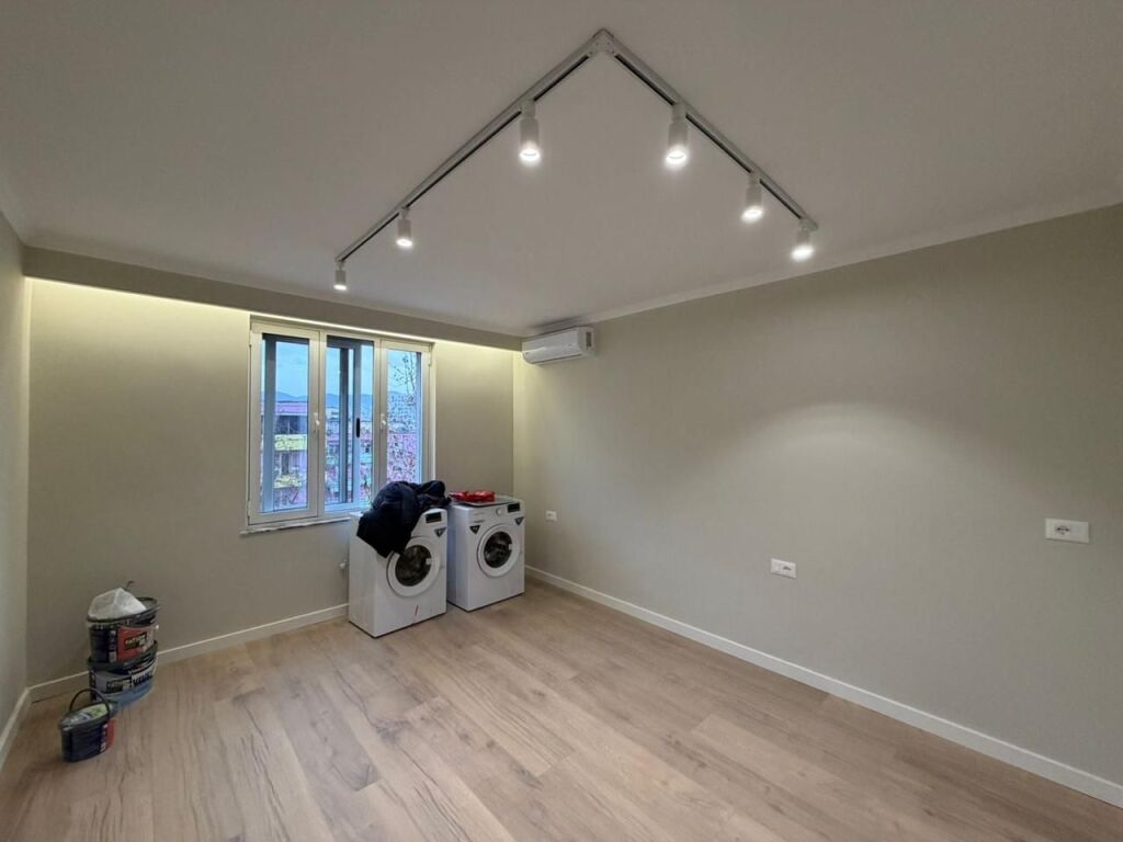 Shitet apartament 1+1 te 21-Dhjetori!