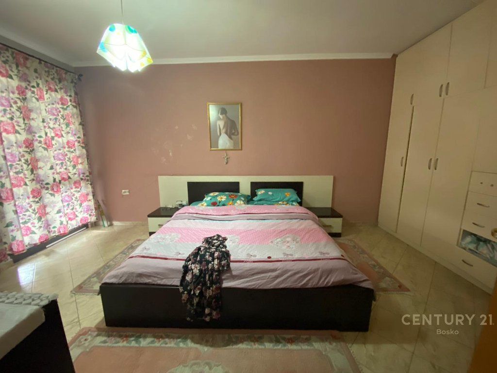 Apartment 3+1+2 for Sale at Grand Complex, Former Electric Market, Tirana 250,000 €
