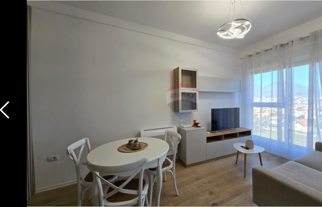 Apartament per shitje 2+1+2 + post parkimi tek Bulevardi i Ri