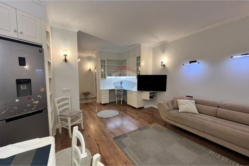Apartment 3+1+2 parking spaces for rent, near Eleonora!
