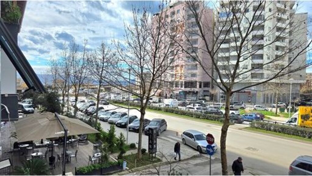 Okazion Ambjent Biznesi ne shitje ne Transballkanike,Vlore 1700€/m2 (i negociueshmem)