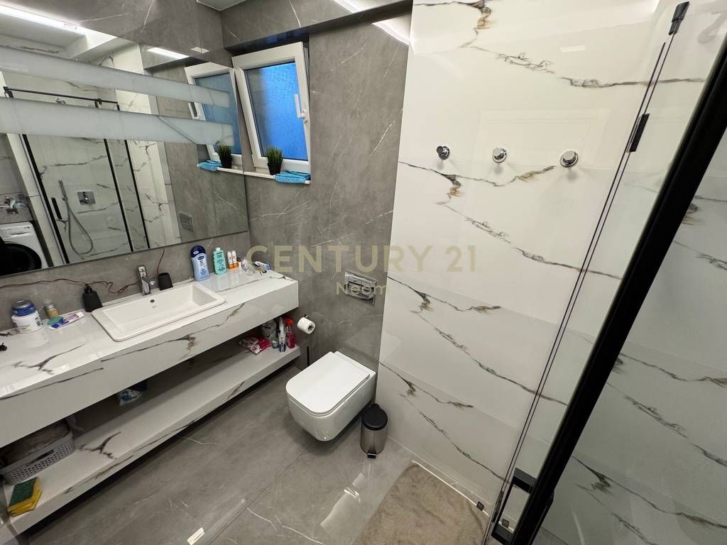 Apartment 3+1+2+Parking Space for sale at Dry Lake