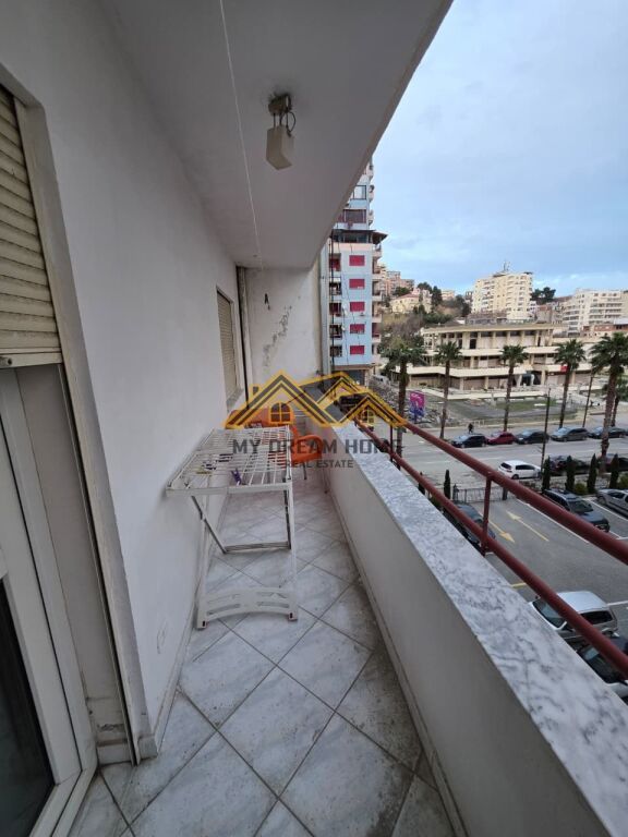 AFFITTASI APPARTAMENTO 3+1+2 VOLLGA DURRES!