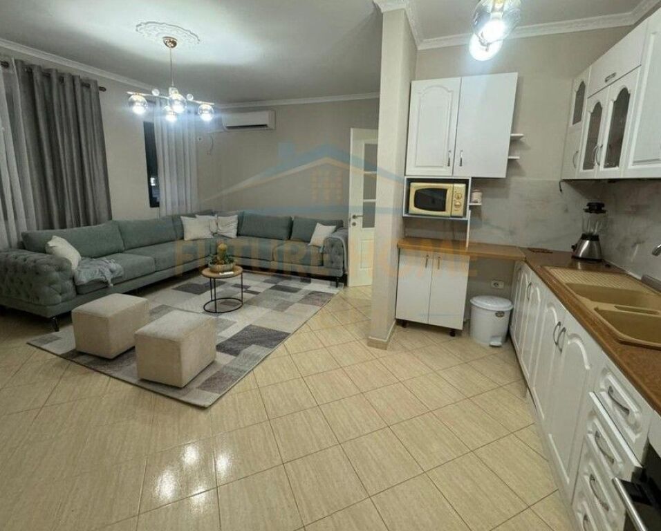 Qera,Apartament 2+1, Fresk, Tirane..