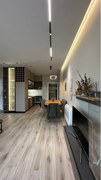 Apartment 2+1+2 for rent at Pazari i Ri, Tefta Tashko.
