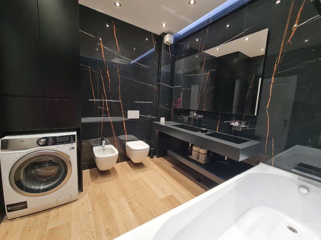 Ofrohet Apartament 3+1+2 për Qira me Verande, pranë Qendrës Tregtare TEG! 2,000 € /Muaj