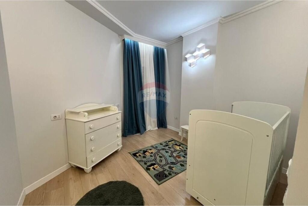 Apartment 3+1+2 parking spaces for rent, near Eleonora!