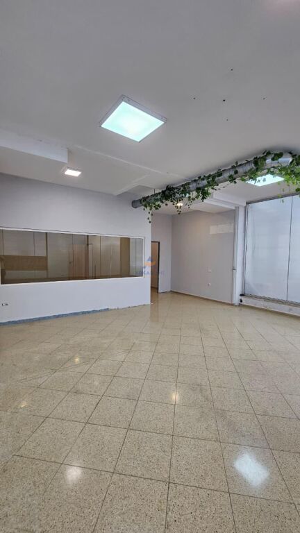 SI AFFITTO GENTILMENTE 136M2 KODRA E DIELLIT 100.000 LEKE