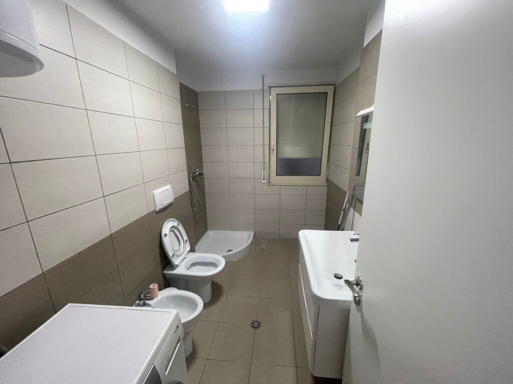 Jepet Apartament me Qera