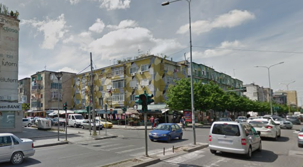 VENDESI APPARTAMENTO 2+1 Via Bardhyl Vicino Strada 148,000Euro