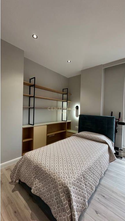 Apartment 2+1+2 for rent at Pazari i Ri, Tefta Tashko.