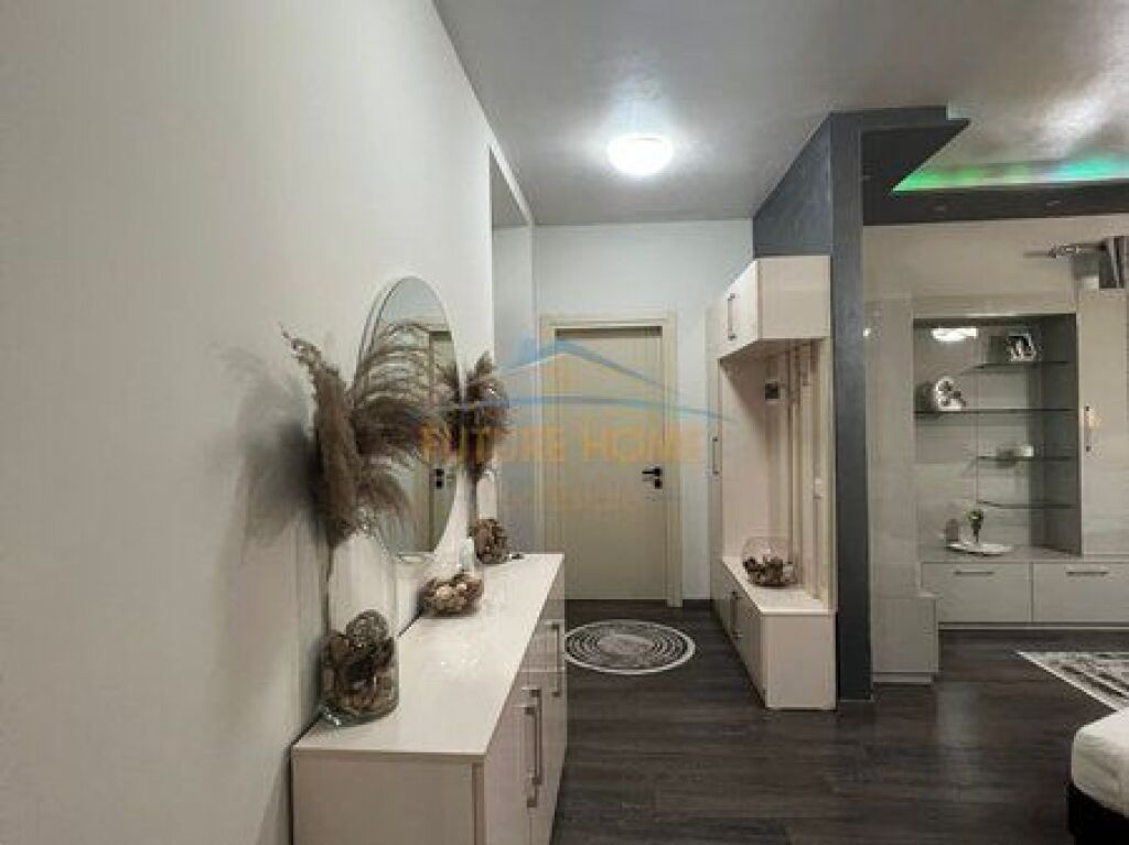 Shitet, Apartament 2+1+2, Bulevardi Gjergj Fishta, Tiranë.