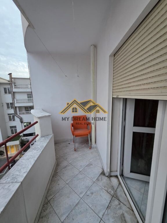 AFFITTASI APPARTAMENTO 3+1+2 VOLLGA DURRES!