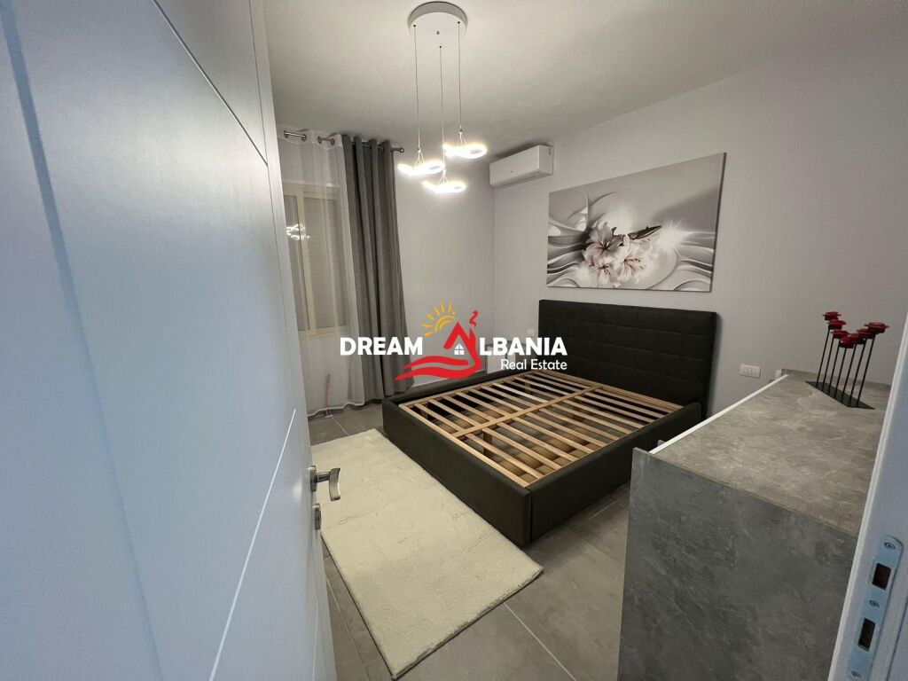 Apartament 1+1 me qera tek Liqeni i thate ne afersi te Radisson Hotel ne Tirane (ID 4211986)