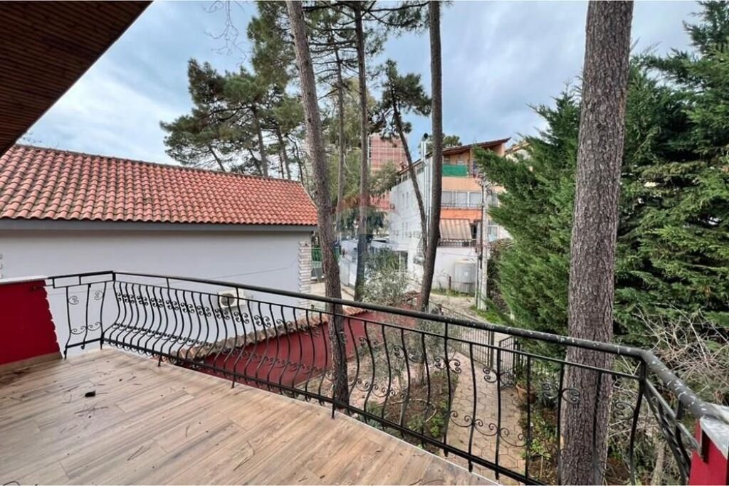 Villa - For Sale - Mali i Robit, Durrës