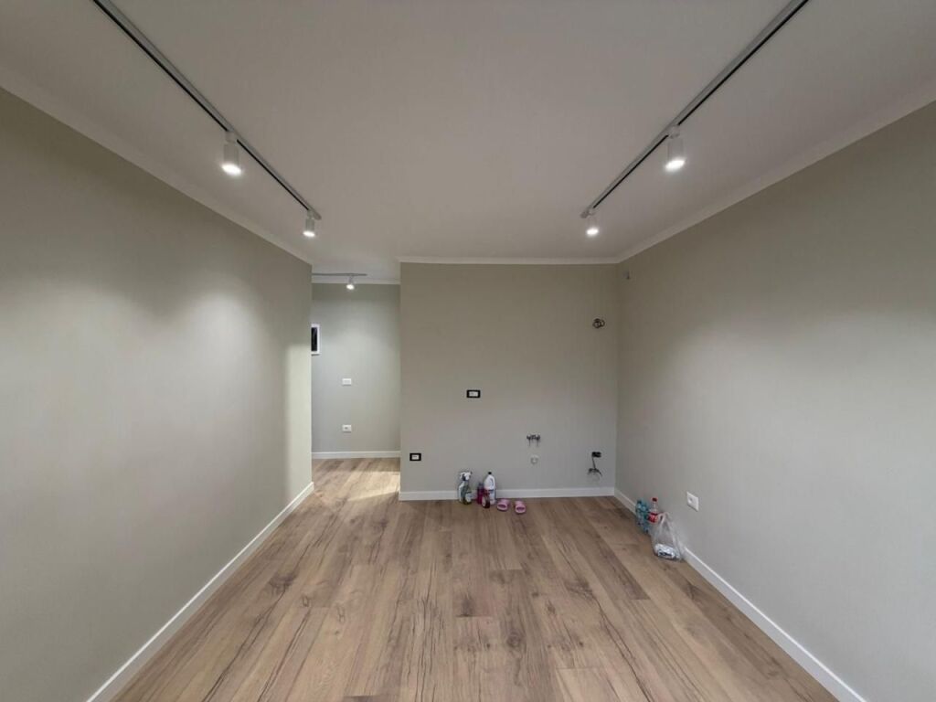 Shitet apartament 1+1 te 21-Dhjetori!