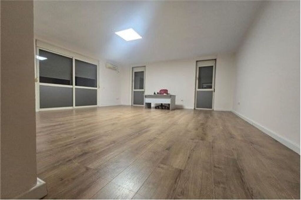 Office for rent, Kavaja street /Center