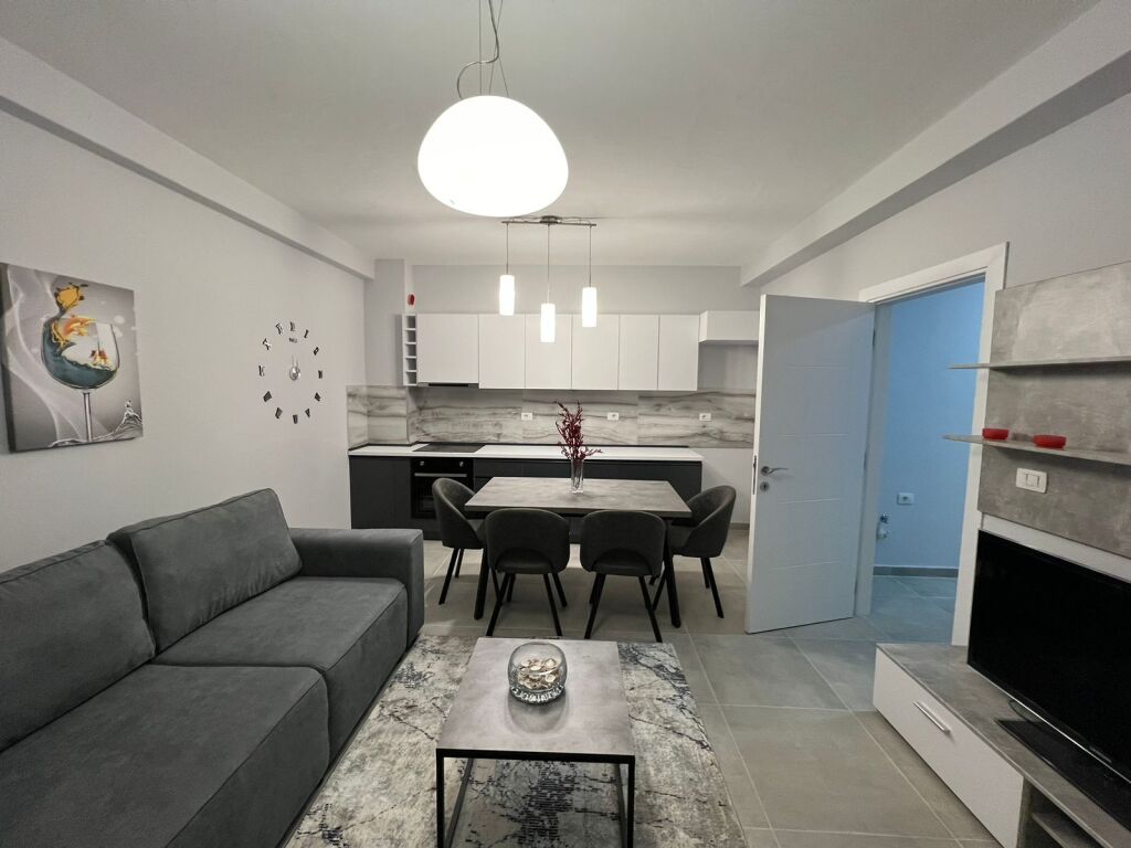 Jepet me qera apartament 1+1 te Liqeni i Thatë – Rruga e Ullishtes