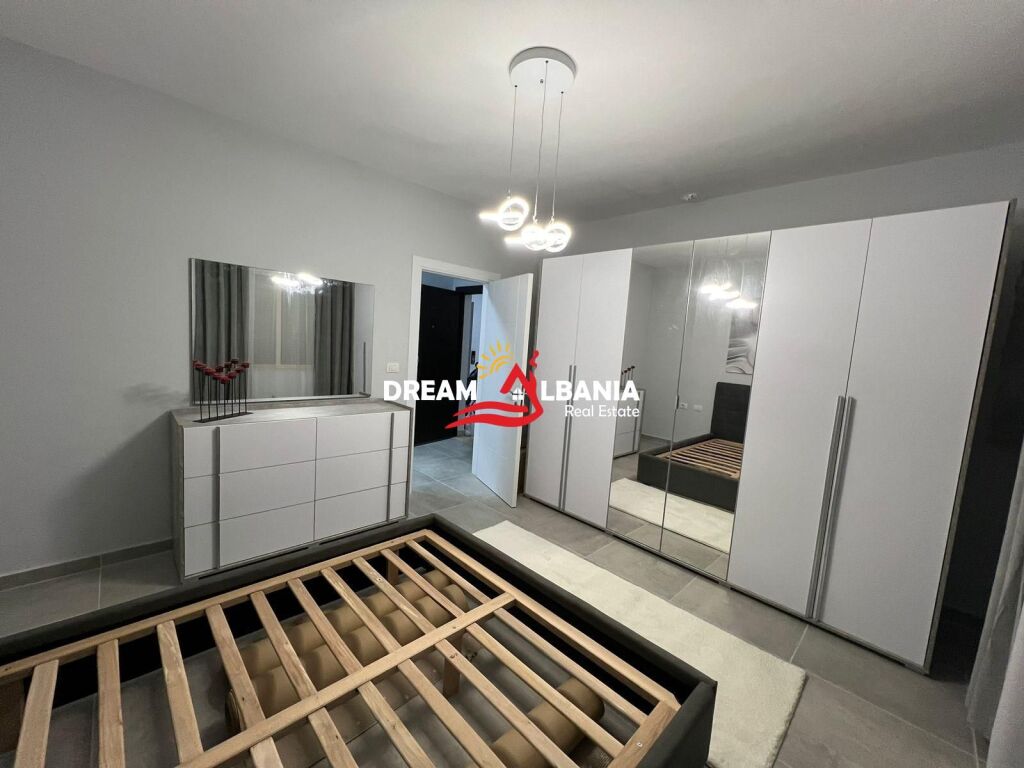 Apartament 1+1 me qera tek Liqeni i thate ne afersi te Radisson Hotel ne Tirane (ID 4211986)