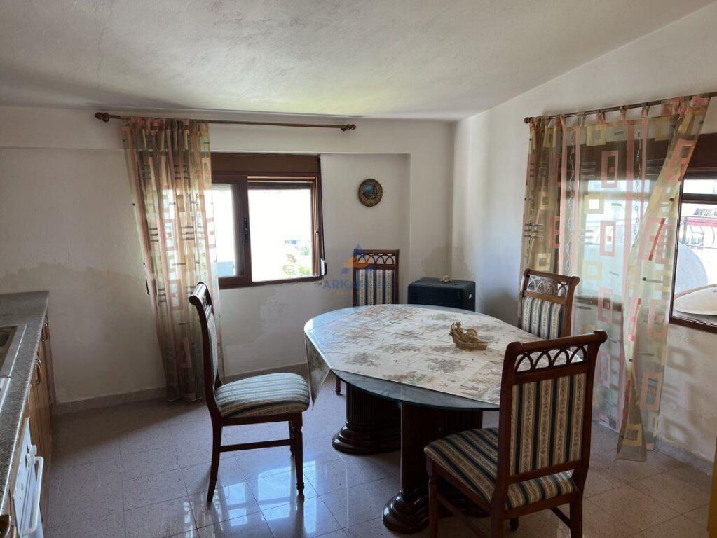 OKAZION!!! SHITET APARTAMENT 2+1+1 + VERANDË ME PAMJE NGA DETI PLAZH HEKURRUDHA – DURRËS 124000 €