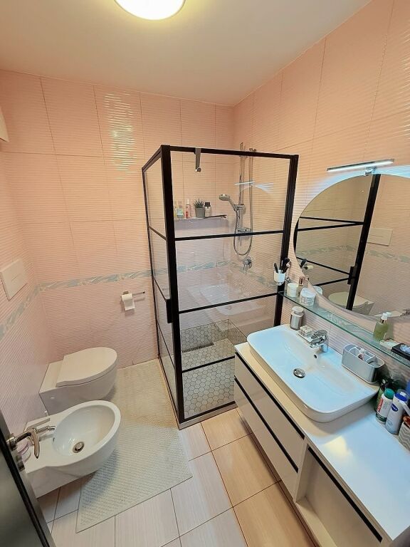 Shitet Apartament 2+1📍Libri Universitar, rruga Abdyl Frasheri