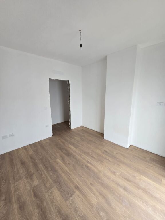 📌Shitet Apartament 2+1+2 – Kompleksi Tirana Entry 2