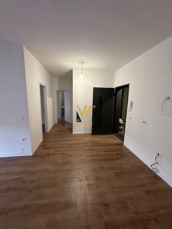 OFFICE 110 M2 FOR RENT AT 5 MAJI 85,000 LEKE