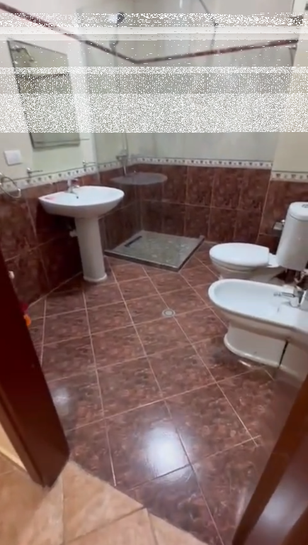 Apartament 2+1+2/Qera📌Zyra📍Komuna e parisit 📌65 000 lek