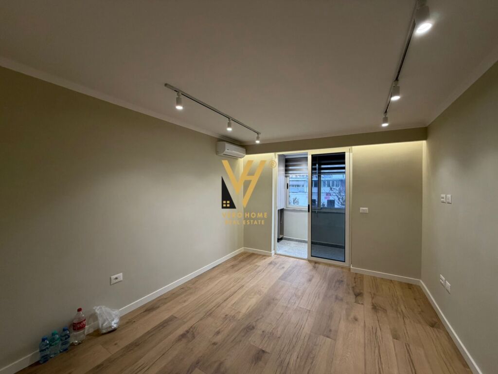 FOR SALE APARTMENT 1+1 AT 21 DHJETORI 125,000 EURO