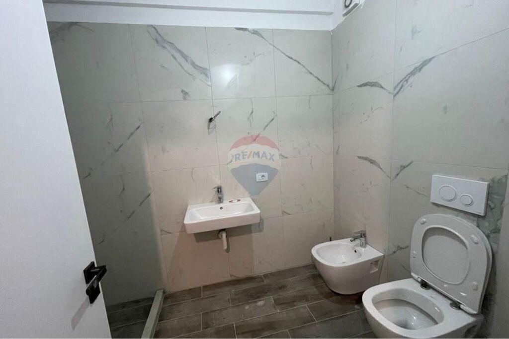 Shitet apartament 2+1 ,Rezidenca Euro-3D,Selite