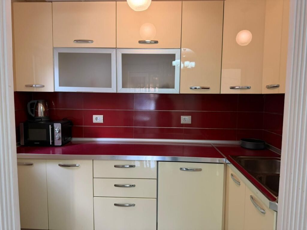 Shitet , Apartament 3+1 📍Pazari i Ri