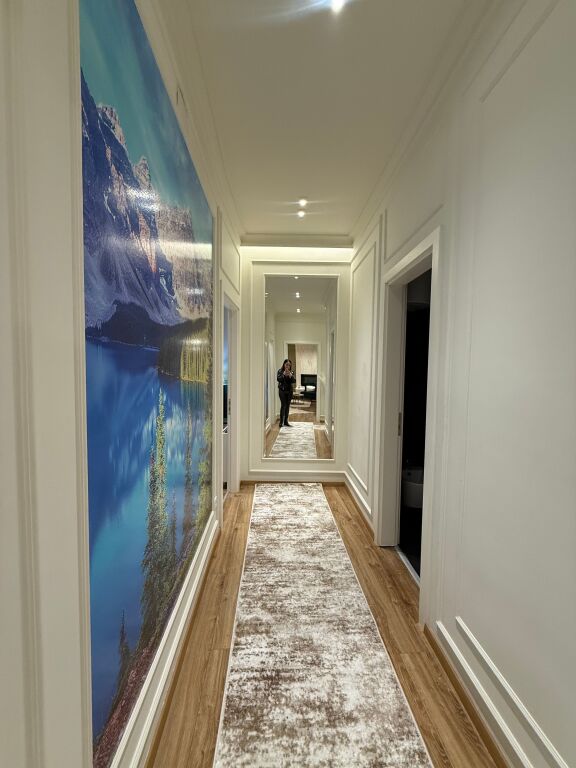 Jepet Apartament 2+1 perfshire post parkimi me qera tek park gate!