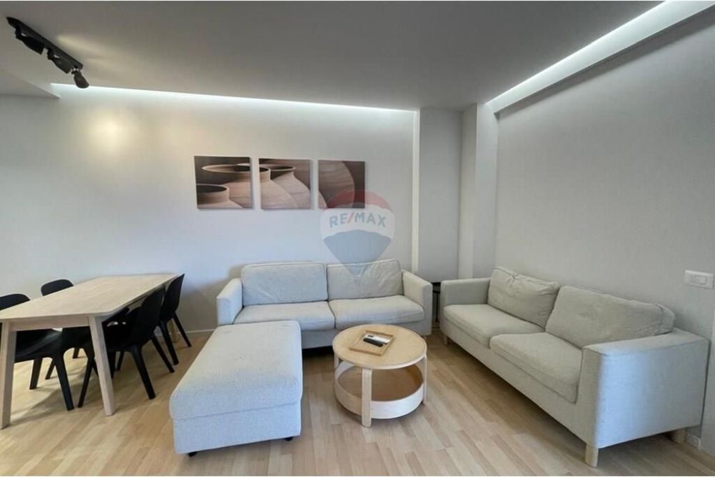 🌊🏡 APARTAMENT 2+1 PËR SHITJE – LUNGOMARE, VLORË