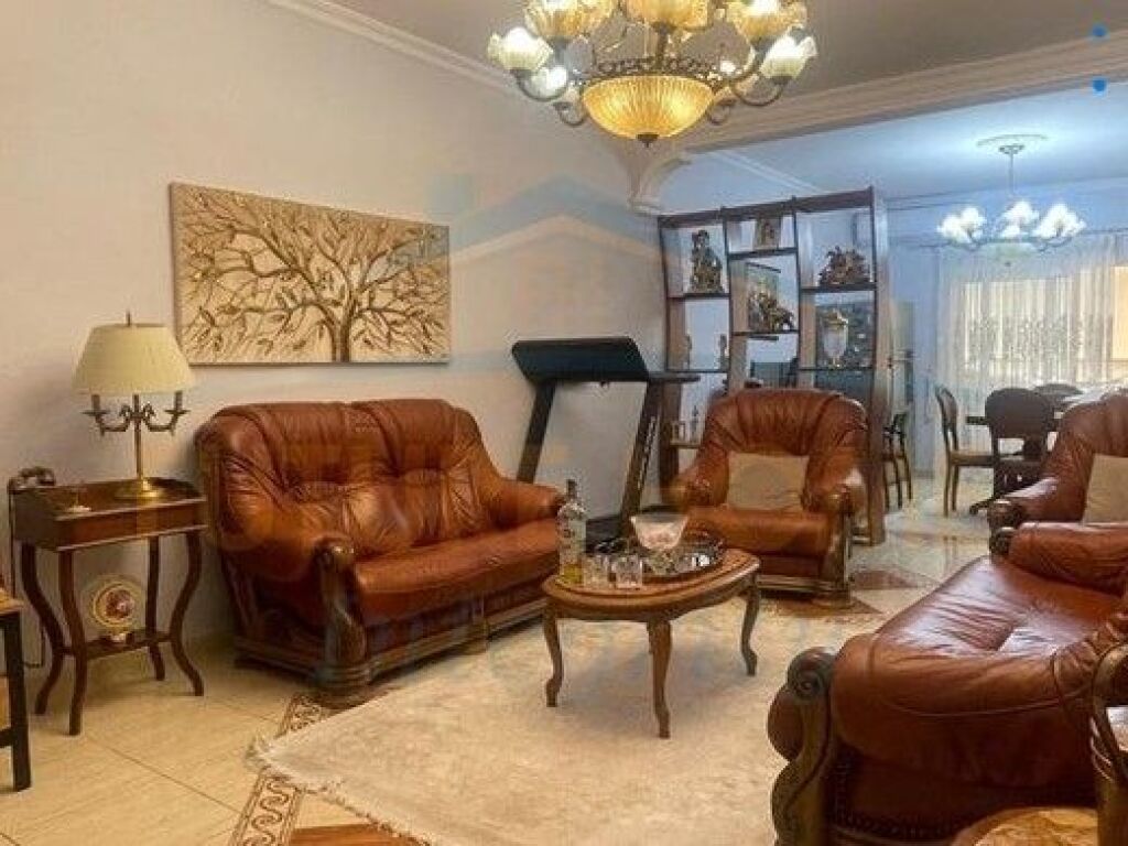 Shitet, Apartament 3+1+2, Vasil Shanto, Tiranë.