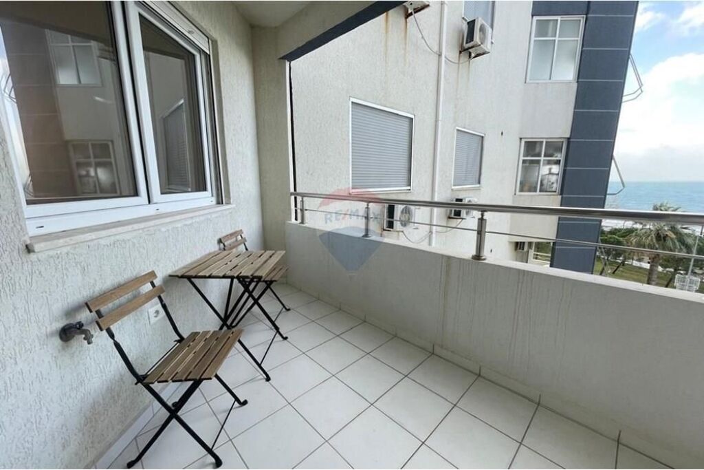 🌊🏡 APARTAMENT 2+1 PËR SHITJE – LUNGOMARE, VLORË