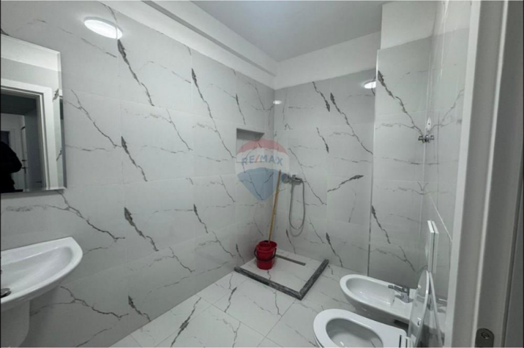 Apartament per qera 2+1+2 tek Zogu i Zi