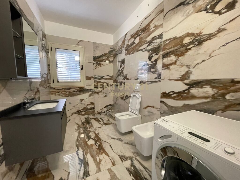 FOR RENT 2+1 APARTMENT VILLA FLOORS NEAR THE BRIGADE PALACE!!!