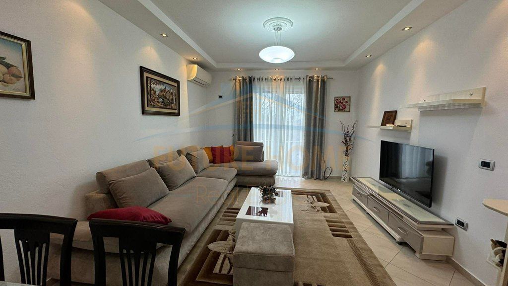Rent, Apartment 2+1, Elbasan Street.