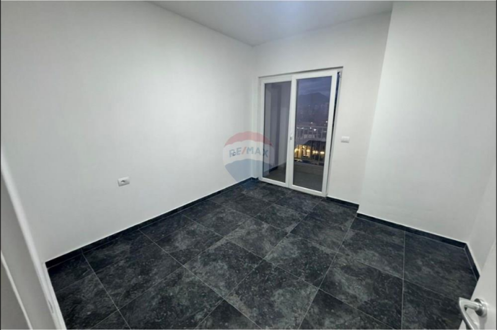 Apartament per qera 2+1+2 tek Zogu i Zi