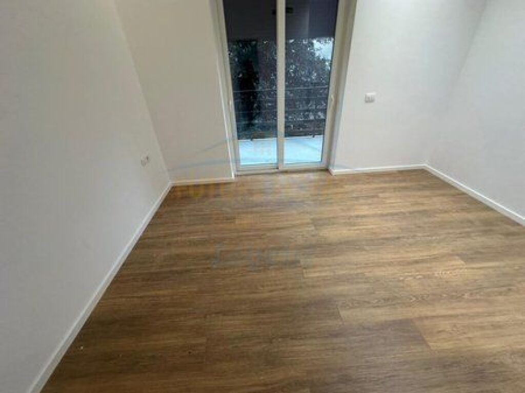 In vendita, Appartamento 2+1, Via Eduard Mano, Lago Secco, Tirana.