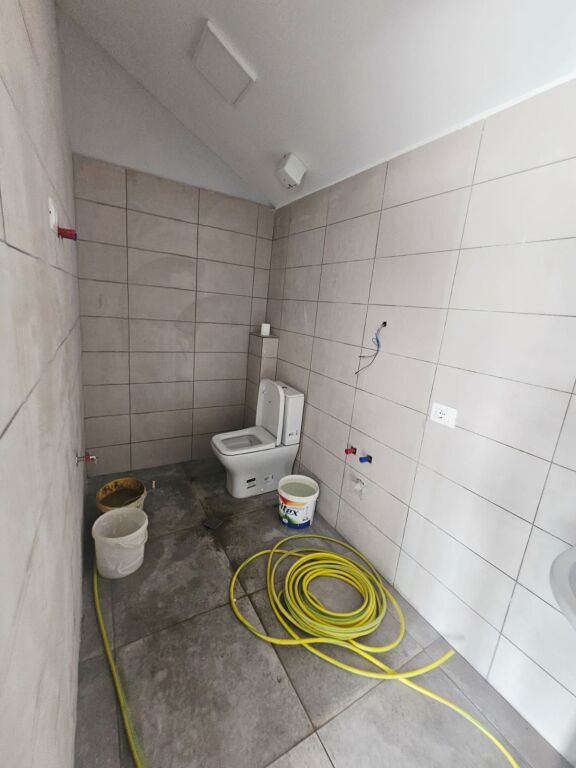 BUSINESS PREMISES FOR RENT BY THE ROAD IN PLEPA DURRES