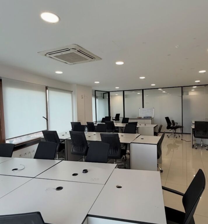 Modern Office for Rent at Delijorgji Complex 187 m2 !