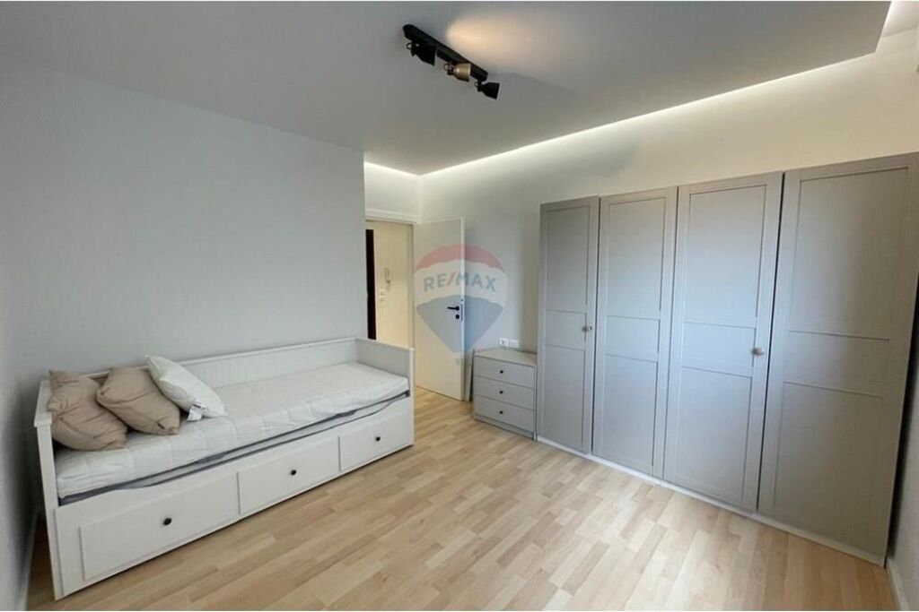 🌊🏡 APARTAMENT 2+1 PËR SHITJE – LUNGOMARE, VLORË