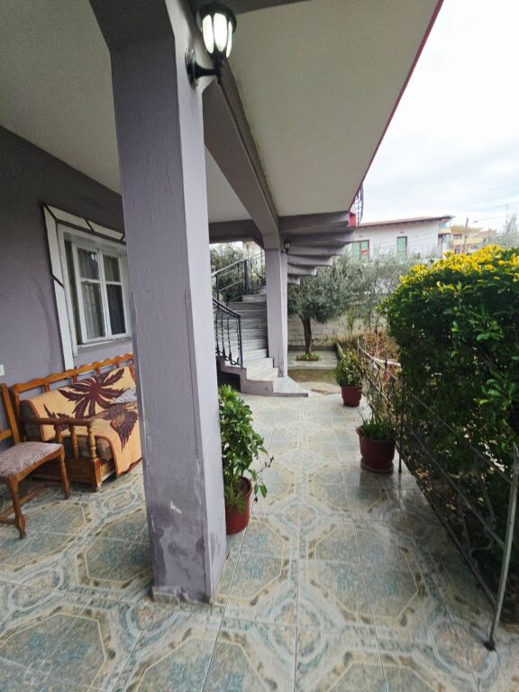 FIRST FLOOR OF A PRIVATE VILLA FOR RENT IN SHKALLNUR