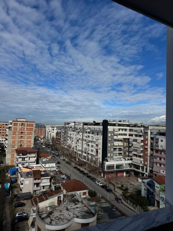 Affittasi appartamento 1+1 + balcone vicino alla rotonda, Astir, Tirana