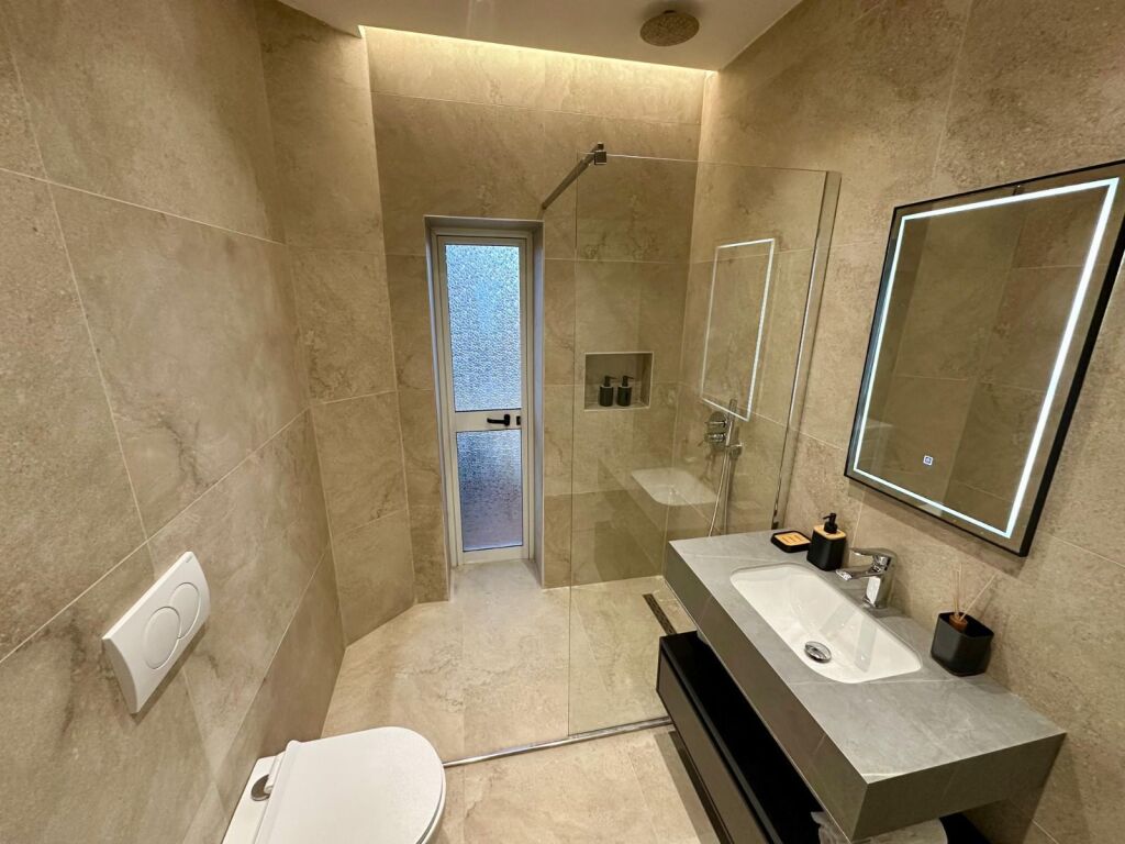 Jepet me qira apartament 2+1