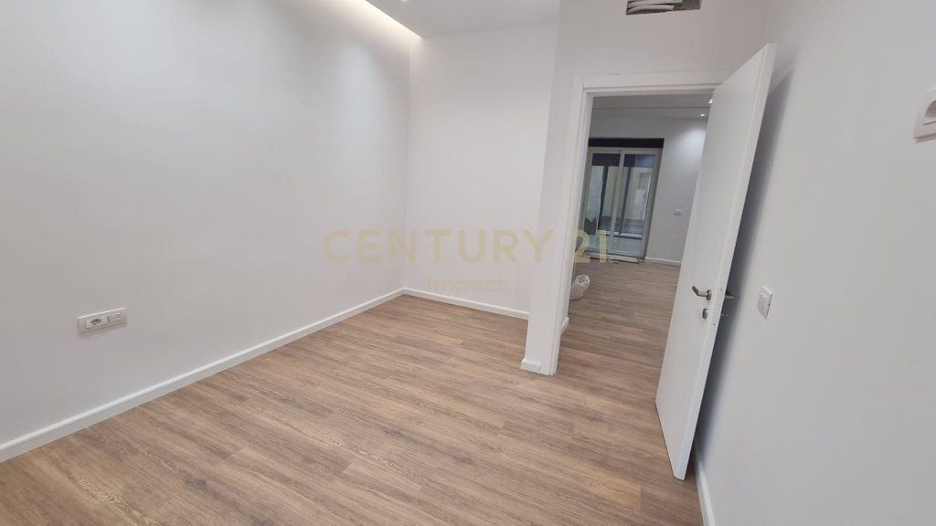 Apartment 2+1+2 For Sale Dry Lake