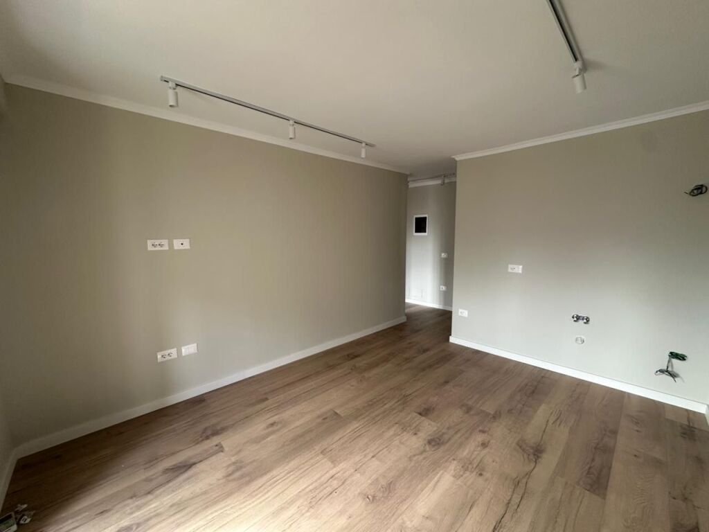 Apartment 1+1 for sale at 21-Dhjetori.