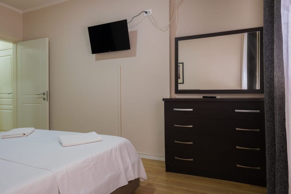 Eskluzive, Jepet me qera apartament modern ne Qender te Tiranes