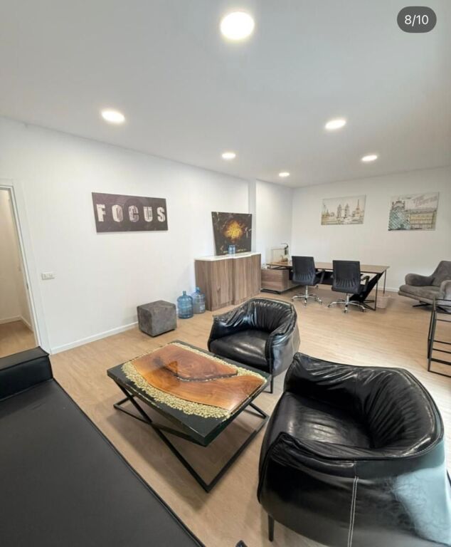 Office for rent at the Delijorgji Complex